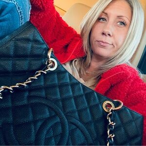 Meet your Posher, Leah